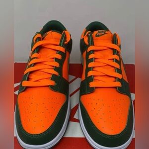 Nike Dunk Low “Miami Hurricanes”